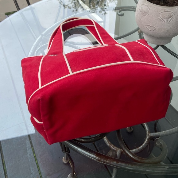 FINAL SALE!🚨Vera Bradley red canvas tote with white piping - Picture 3 of 8